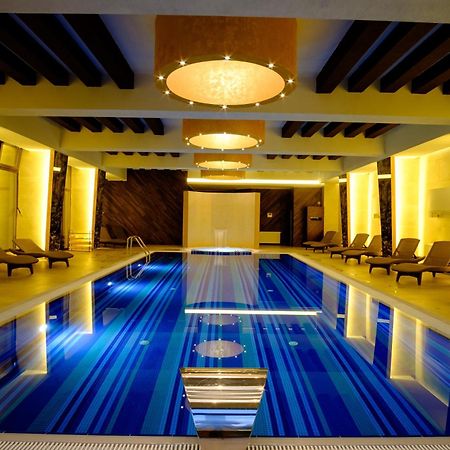 Luna Hotel Poezia מראה חיצוני תמונה