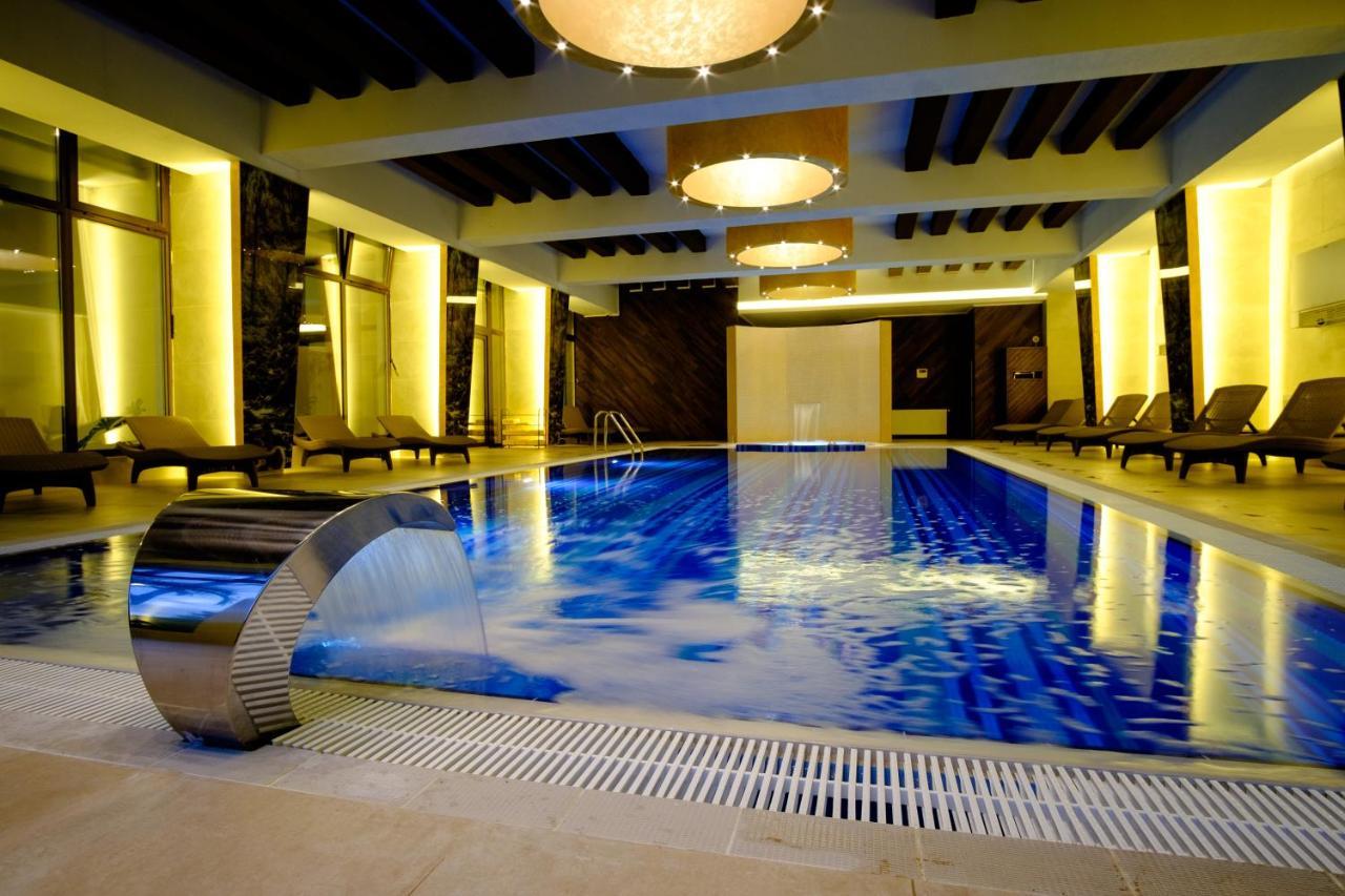 Luna Hotel Poezia מראה חיצוני תמונה