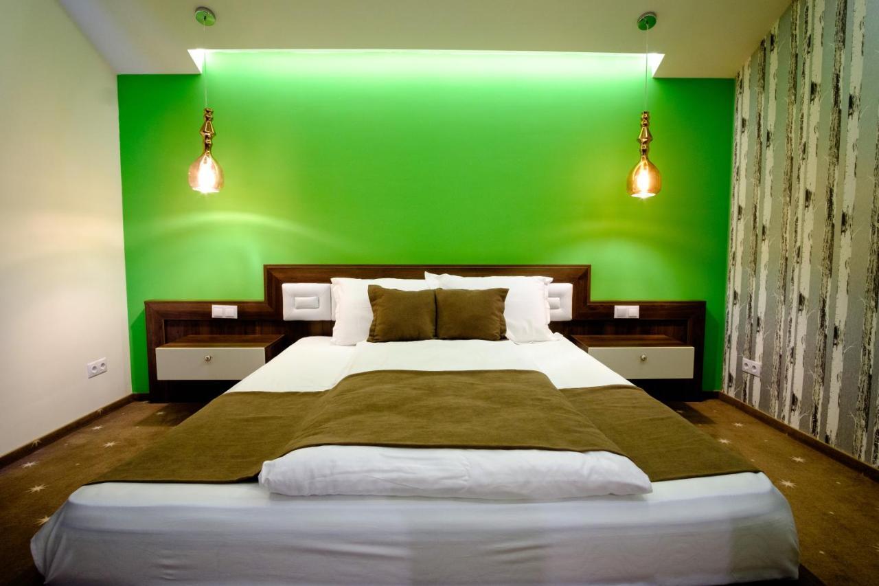 Luna Hotel Poezia מראה חיצוני תמונה