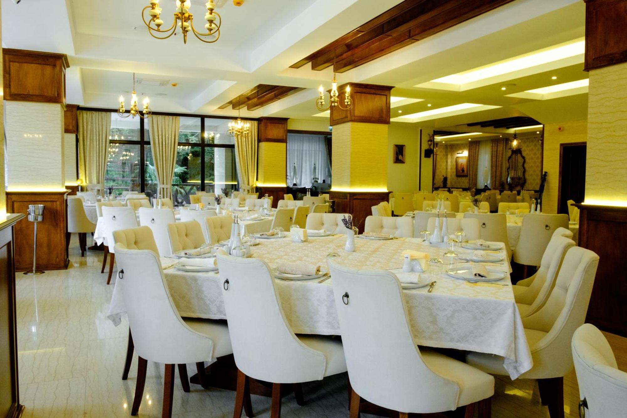 Luna Hotel Poezia מראה חיצוני תמונה
