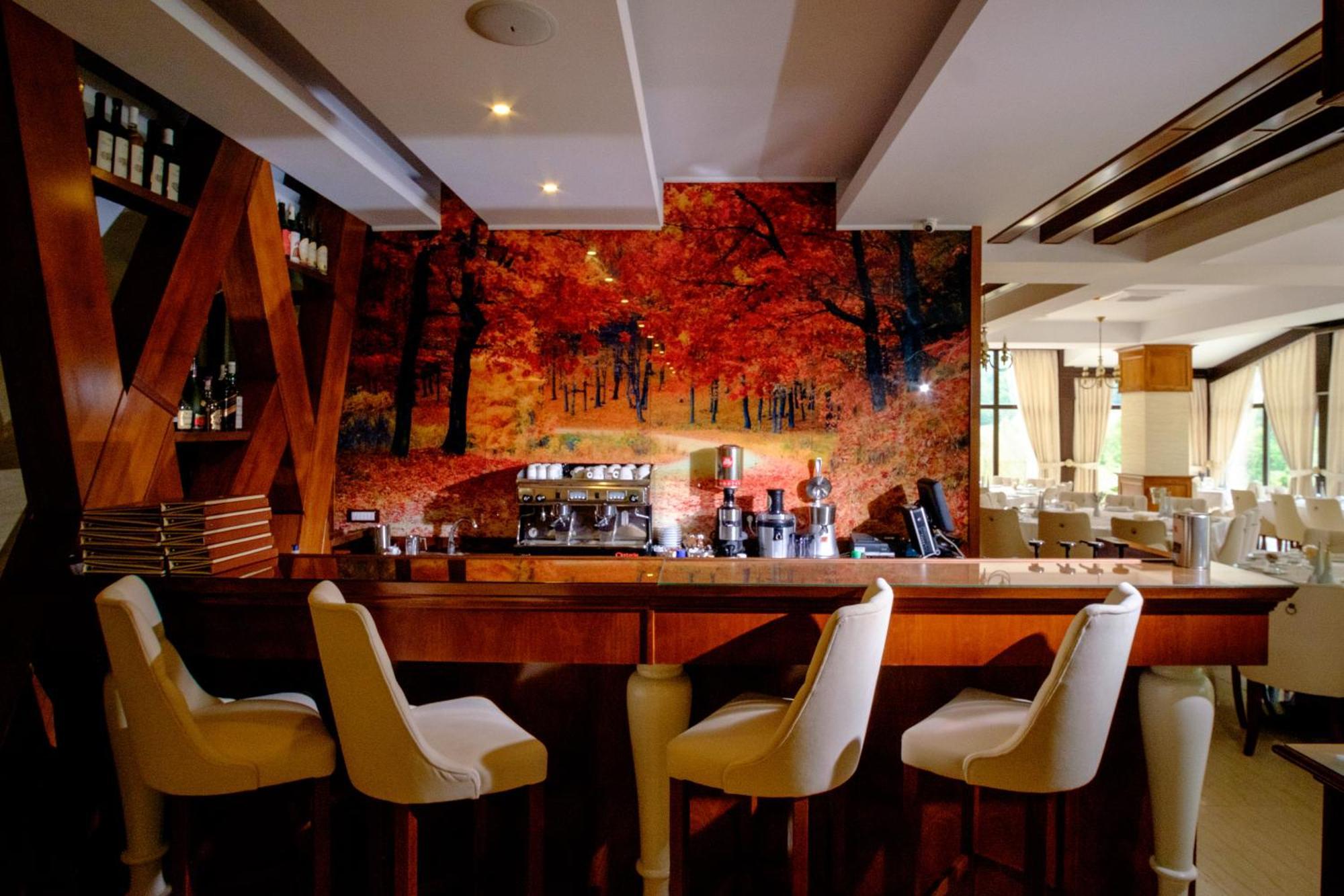 Luna Hotel Poezia מראה חיצוני תמונה