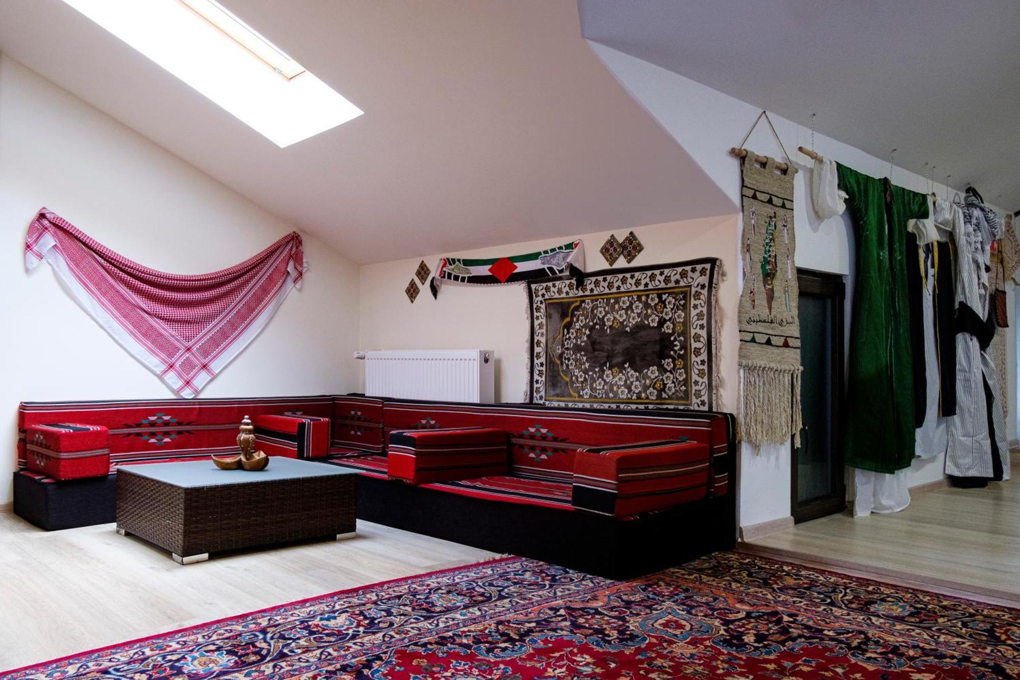 Luna Hotel Poezia מראה חיצוני תמונה